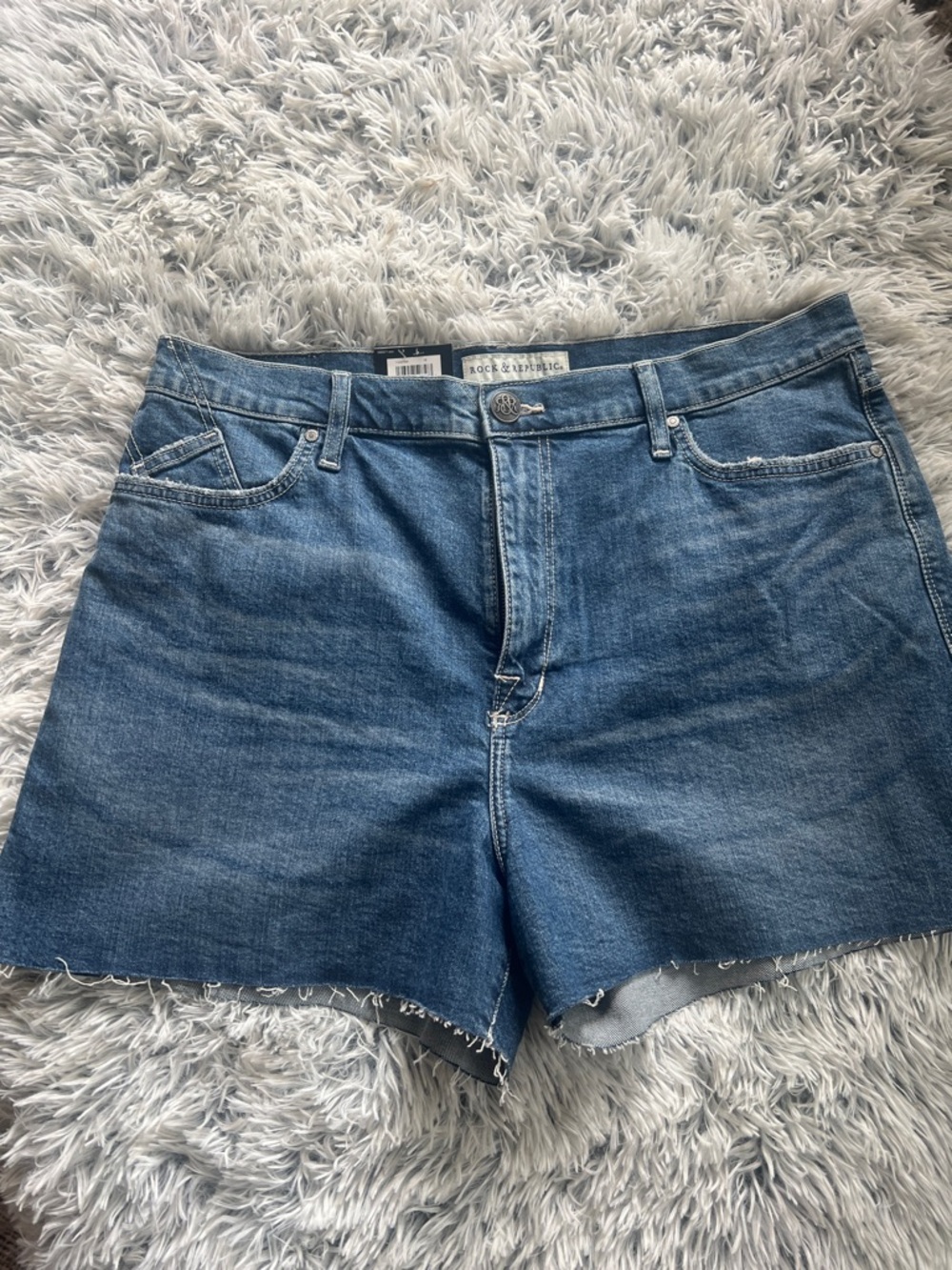 Rock & Republic Denim Short NWT sz16